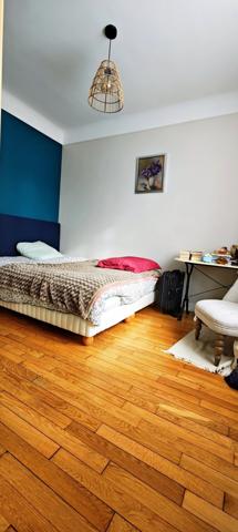 Lumineuse maison familiale idéalement située à Avon.