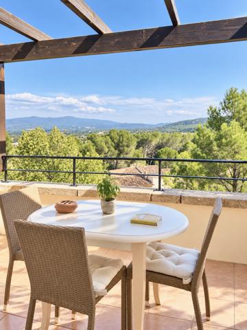 T2 Cabine avec vue imprenable sur le Luberon.