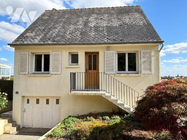 LECOUSSE, Maison sur sous-sol proposant 68 m²  habitables (+ grenier).
Au rez-de-chaussée suré...