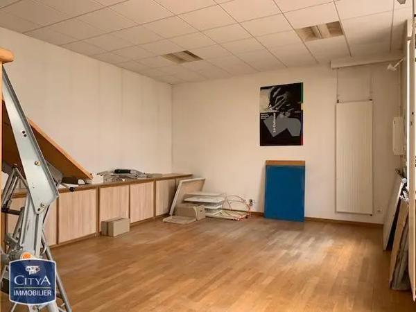 Local commercial à vendre 235m²