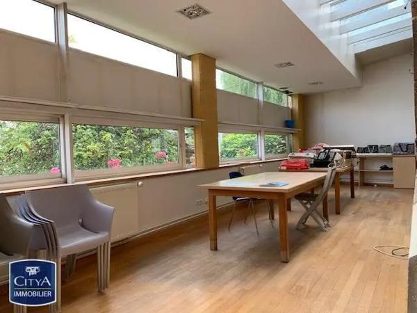 Local commercial à vendre 235m²