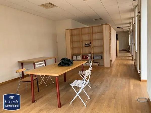 Local commercial à vendre 235m²