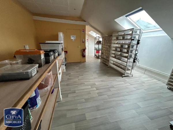 Local commercial à vendre 235m²