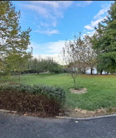 MAISON BASQUE familiale  PLEINE DE CHARME, bien située 5 chambres, 2 sdb belle piscine, terrasse spacieuse, pool house