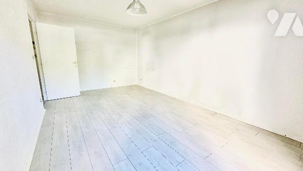 Appartement T2 + Parking résidence secteur Maryse Bastié LYON 8.
100m métro Grange Blanche.