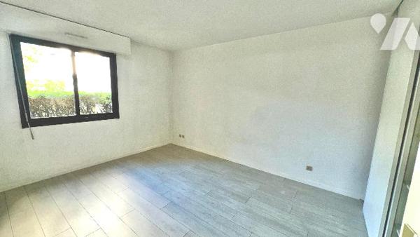 Appartement T2 + Parking résidence secteur Maryse Bastié LYON 8.
100m métro Grange Blanche.