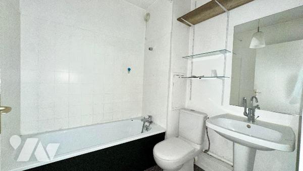 Appartement T2 + Parking résidence secteur Maryse Bastié LYON 8.
100m métro Grange Blanche.