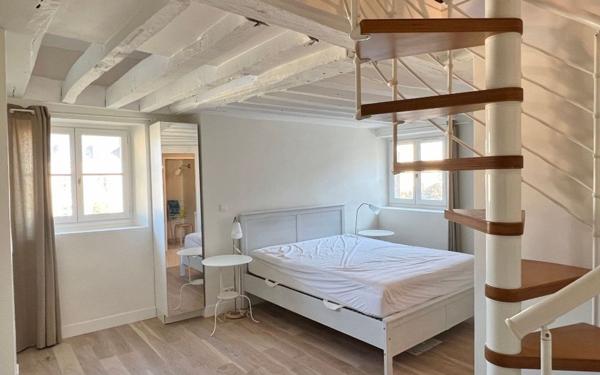 Appartement à louer    2 pièces • 74,02 m2 Versailles