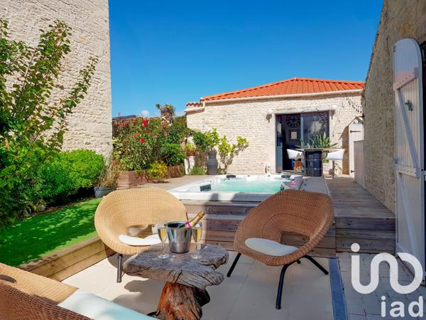 Maison à vendre 8 pièces 280 m² Saint-Médard-d'Aunis