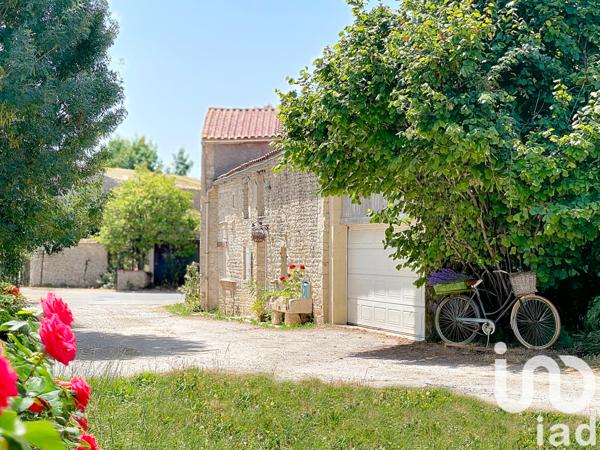 Maison à vendre 8 pièces 280 m² Saint-Médard-d'Aunis