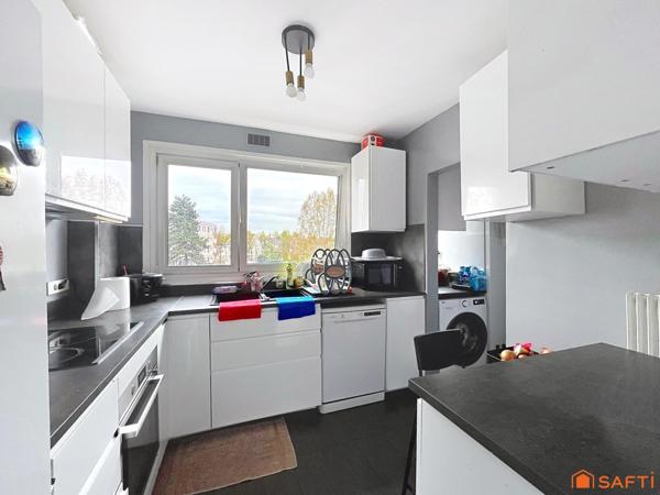 5 pièces spacieux proche transports et commerces