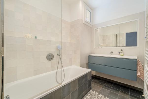 MARSEILLE 8ᵉ – À deux pas de la Place Delibes – Élégant appartement familial avec terrasse, cave et grand box en supplément