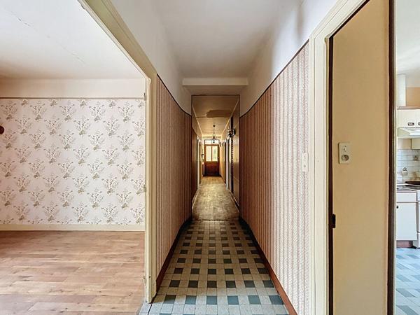 Appartement 5 pièces - 105 m² - Chamoux-sur-Gelon au centre du village avec garage et balcons