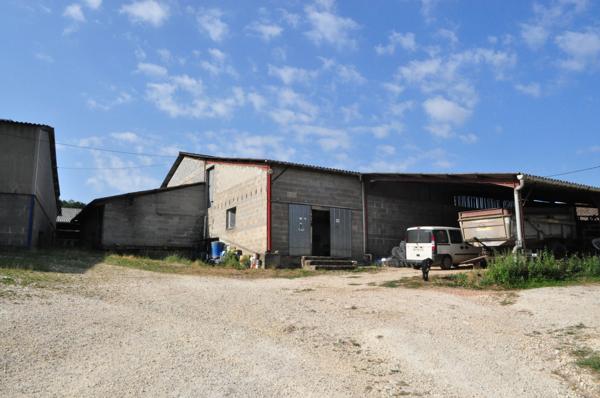 Commerce à vendre à CHAMPEAUX ET LA CHAPELLE POMMI (24340) - Dordogne