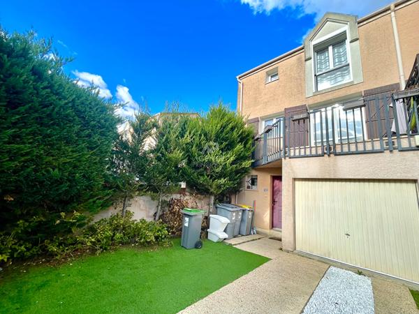 Maison Carrieres Sous Poissy 4 pièce(s) 79 m2 319 000 € **  - Référence  106869