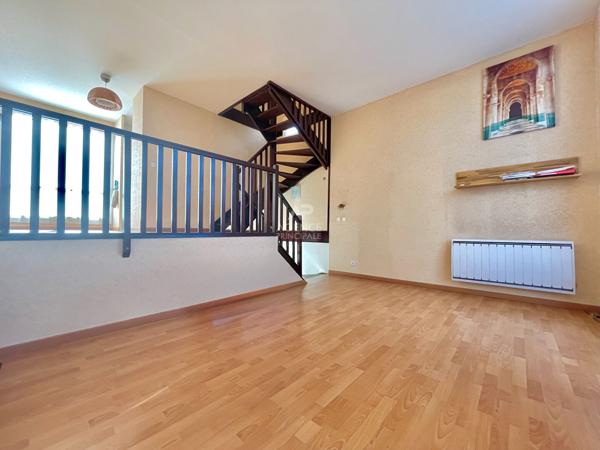 Maison Carrieres Sous Poissy 4 pièce(s) 79 m2 319 000 € **  - Référence  106869