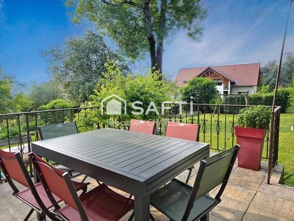 Maison de village 200m2 et grand jardin