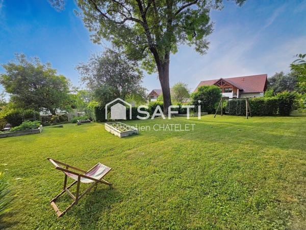 Maison de village 200m2 et grand jardin