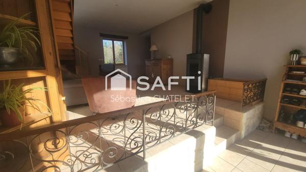 Maison de village 200m2 et grand jardin