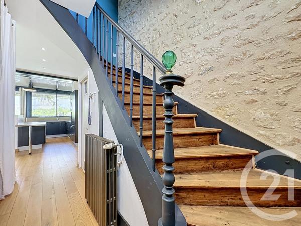 Maison à vendre  5 pièces - 108,20 m 2   PERIGUEUX  - 24