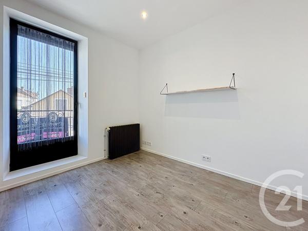 Maison à vendre  5 pièces - 108,20 m 2   PERIGUEUX  - 24