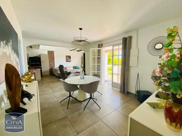 Maison à vendre 4 pièces 155m² Sainte-Marie (97438)