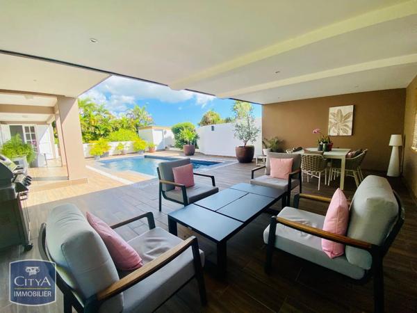 Maison à vendre 4 pièces 155m² Sainte-Marie (97438)