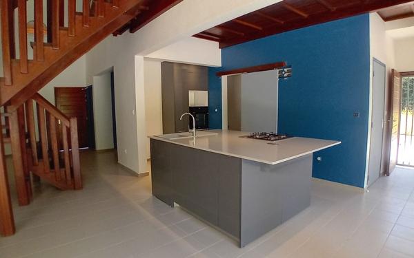 Maison à vendre    5 pièces •  Saint-Laurent-du-Maroni