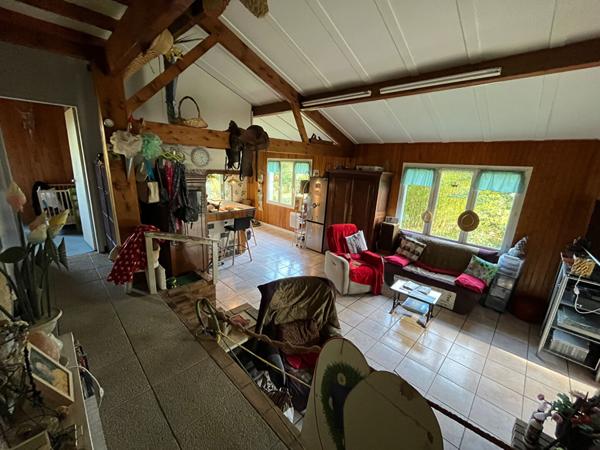 A vendre Maison atypique au milieu des bois proche Trélissac type 4