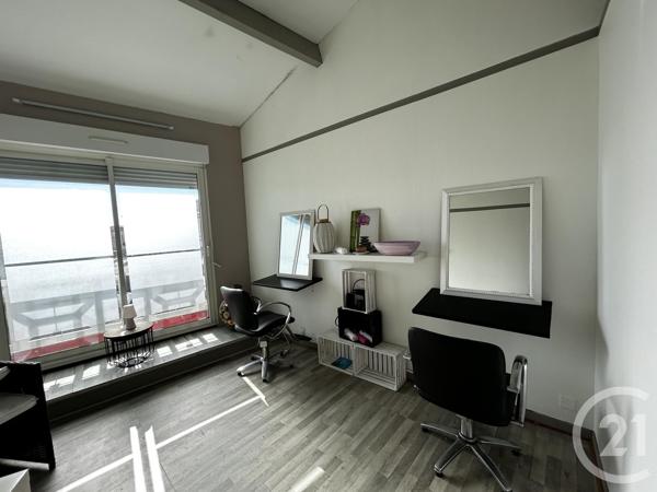 à vendre  67,83 m 2   COUTRAS  - 33