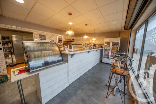 à vendre  67,83 m 2   COUTRAS  - 33