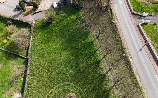 Terrain à vendre    Savigny