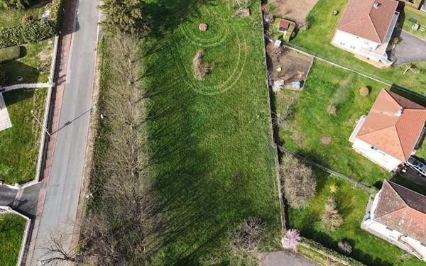 Terrain à vendre    Savigny