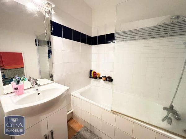 Appartement à louer 2 pièces 49.34m² Carcassonne (11000)