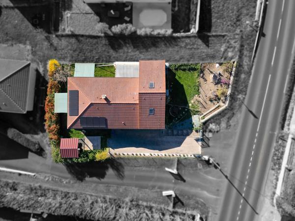 Perrier (63500) Viager occupé Monsieur 83 ans & Dame 77 ans - Maison plain-pied avec jardin et garage
