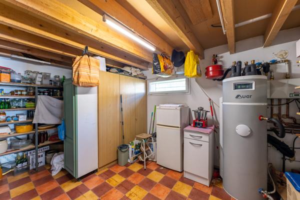 Perrier (63500) Viager occupé Monsieur 83 ans & Dame 77 ans - Maison plain-pied avec jardin et garage