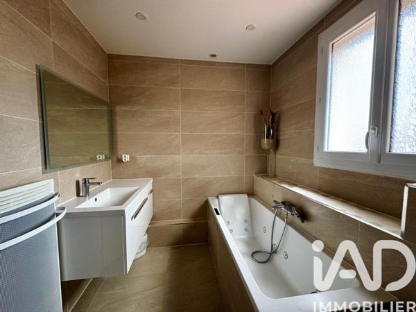 Maison à vendre 8 pièces 166,52 m² Cergy