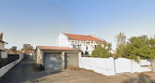 Location Parking - Bron 69500