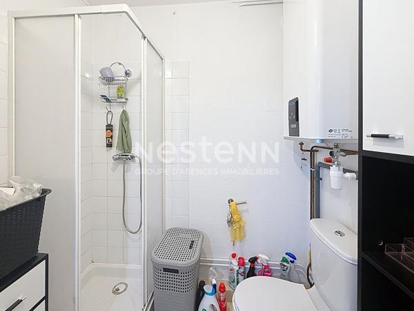 Grand studio en dernier étage avec balcon - 69500 BRON