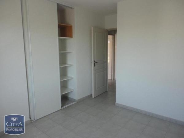 Appartement à louer 2 pièces 36.8m² Salon-de-Provence (13300)