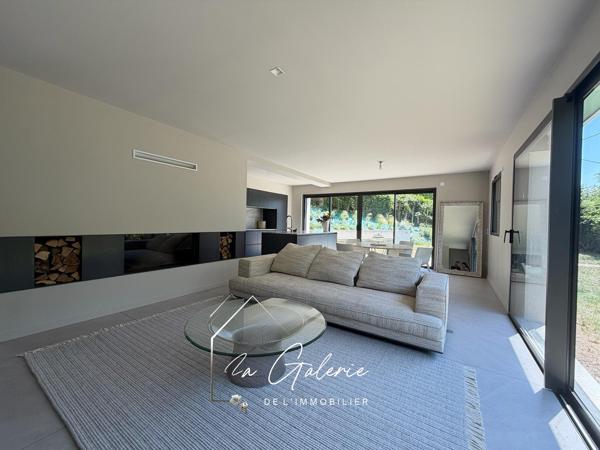 MAISON CONTEMPORAINE SECTEUR CLEMENCIERES A SAINT MARTIN LE VINOUX