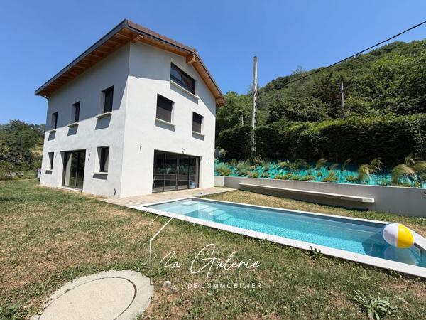 MAISON CONTEMPORAINE SECTEUR CLEMENCIERES A SAINT MARTIN LE VINOUX