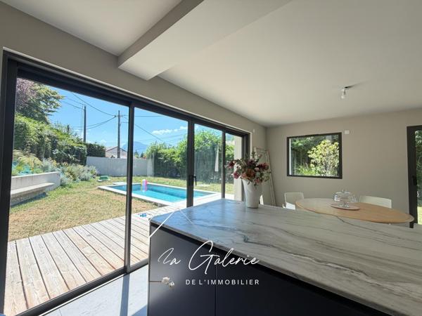MAISON CONTEMPORAINE SECTEUR CLEMENCIERES A SAINT MARTIN LE VINOUX
