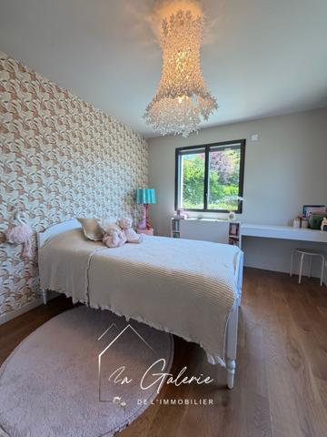 MAISON CONTEMPORAINE SECTEUR CLEMENCIERES A SAINT MARTIN LE VINOUX