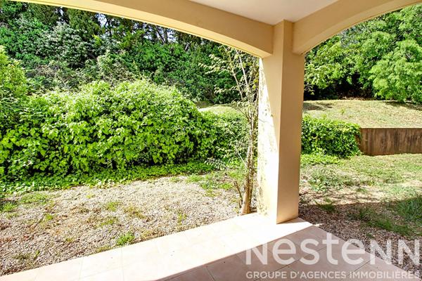 A VENDRE FLAYOSC Appartement T2 avec TERRASSE et JARDINET et CAVE