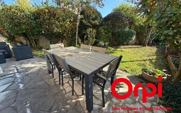 Maison à vendre    6 pièces •  Montigny-le-Bretonneux