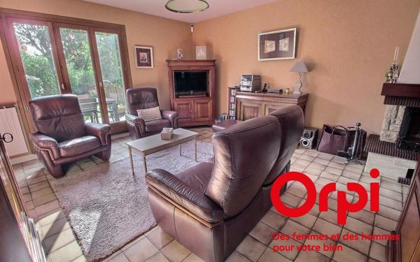 Maison à vendre    6 pièces •  Montigny-le-Bretonneux