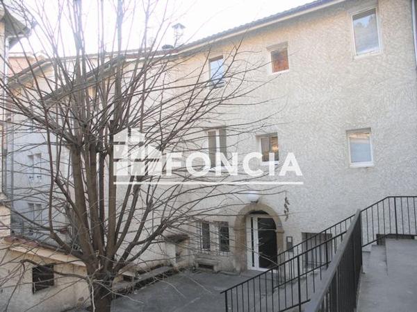 Location Studio 22.9 m² - 22 RUE HAUTE Voiron 38500