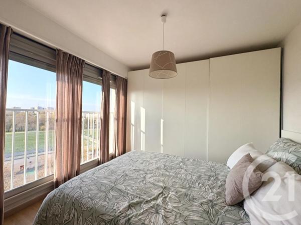 Appartement T3 à vendre  3 pièces - 68 m 2   VENISSIEUX  - 69