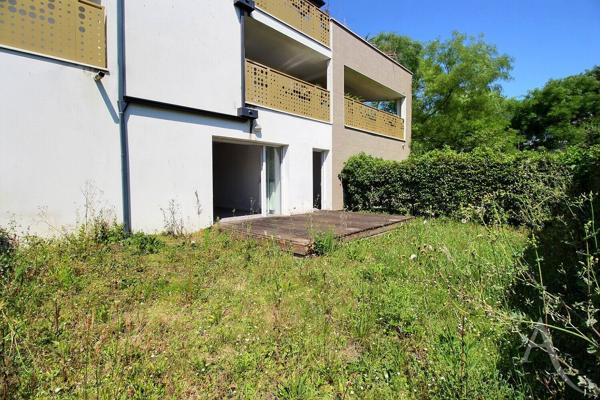 À VENDRE - Appartement T3 avec terrasse et 2 parking